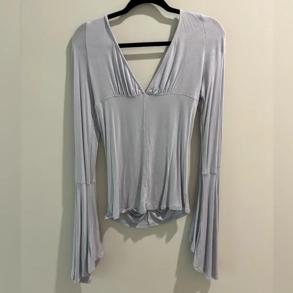 FREE PEOPLE What A Babe Bell Sleeve Blouse - Picture 5 of 7